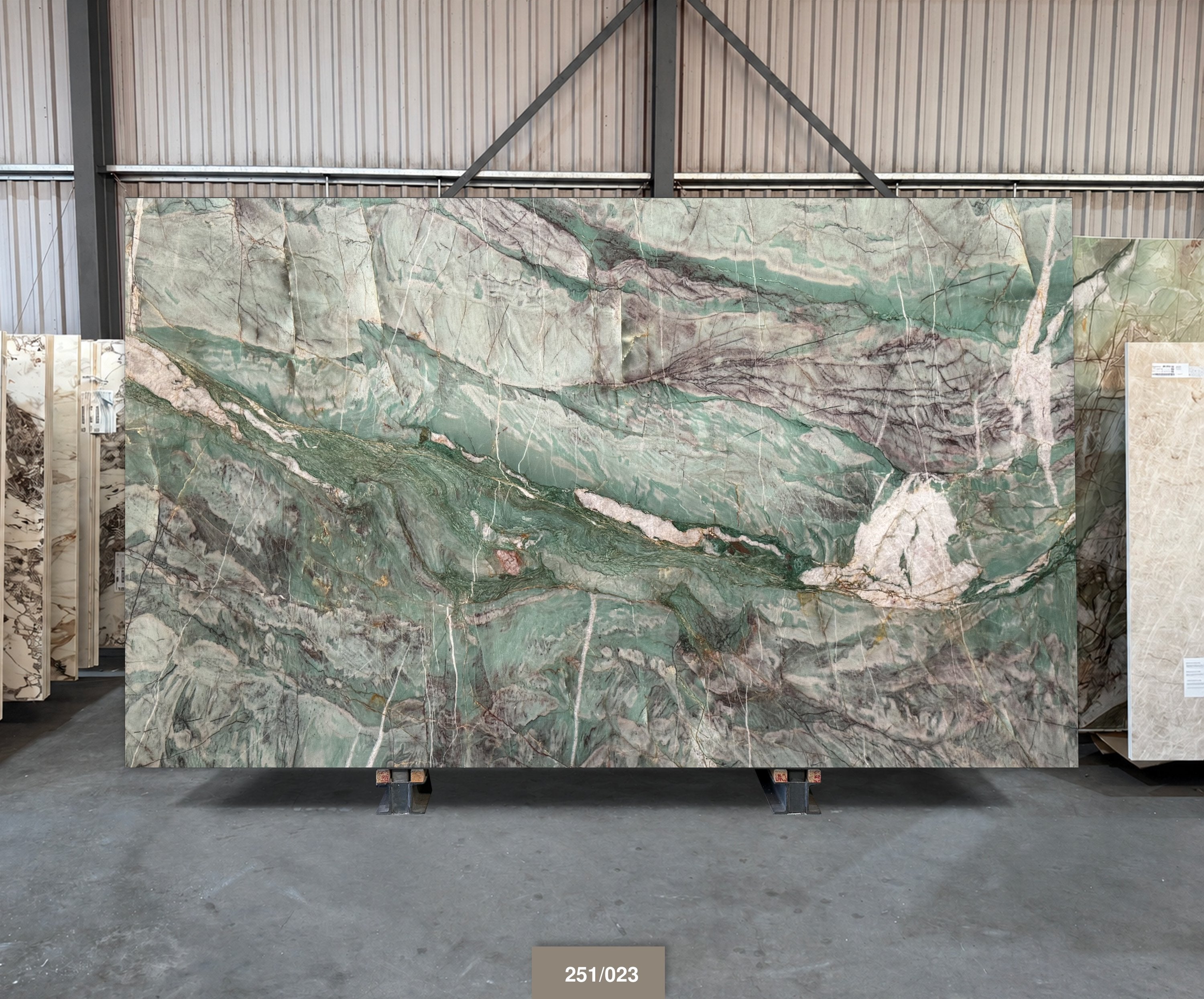Oasis Green - 251