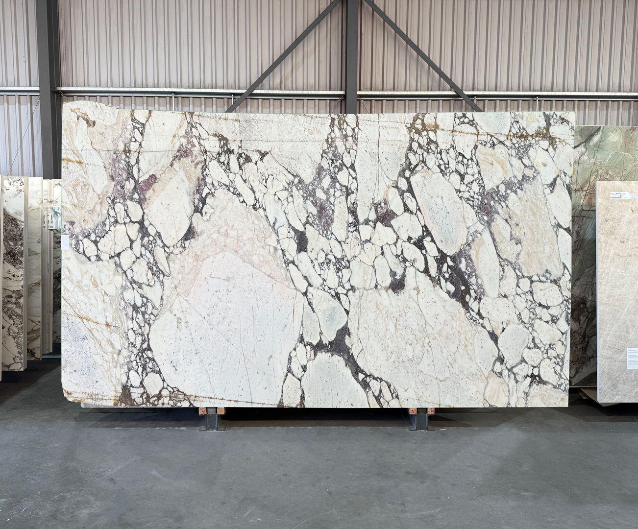 Calacatta Viola gepolijst 70 - NCKBLK