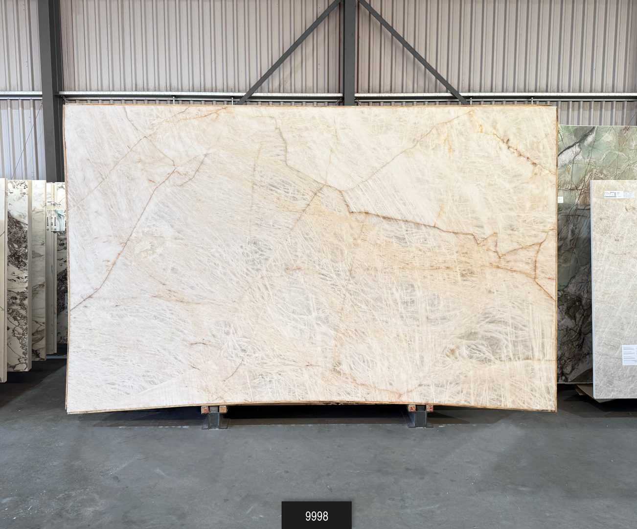 Cristallo Beige - gepolijst - 124 - NCKBLK