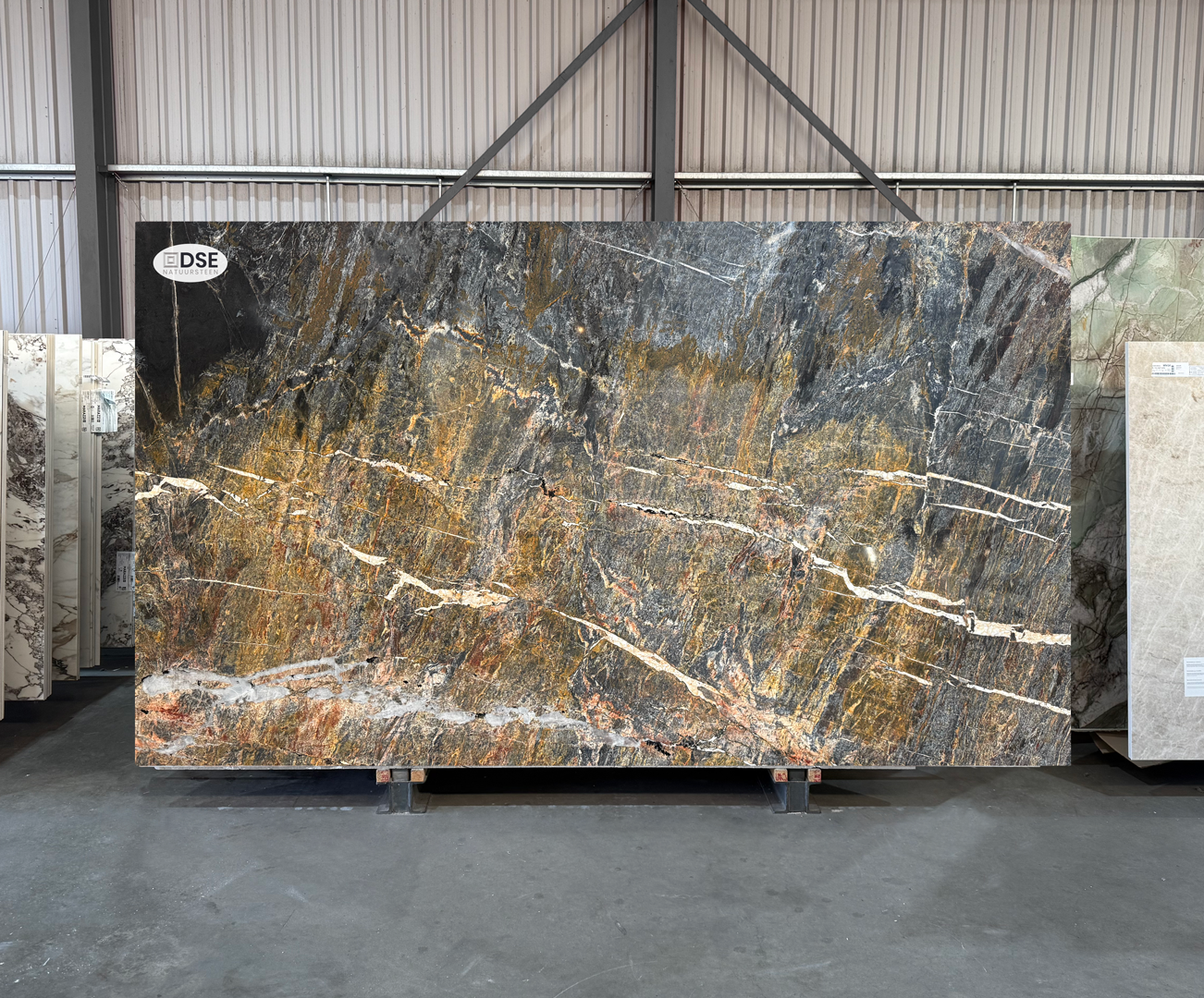 Infinity Brown - gepolijst - 98 - NCKBLK