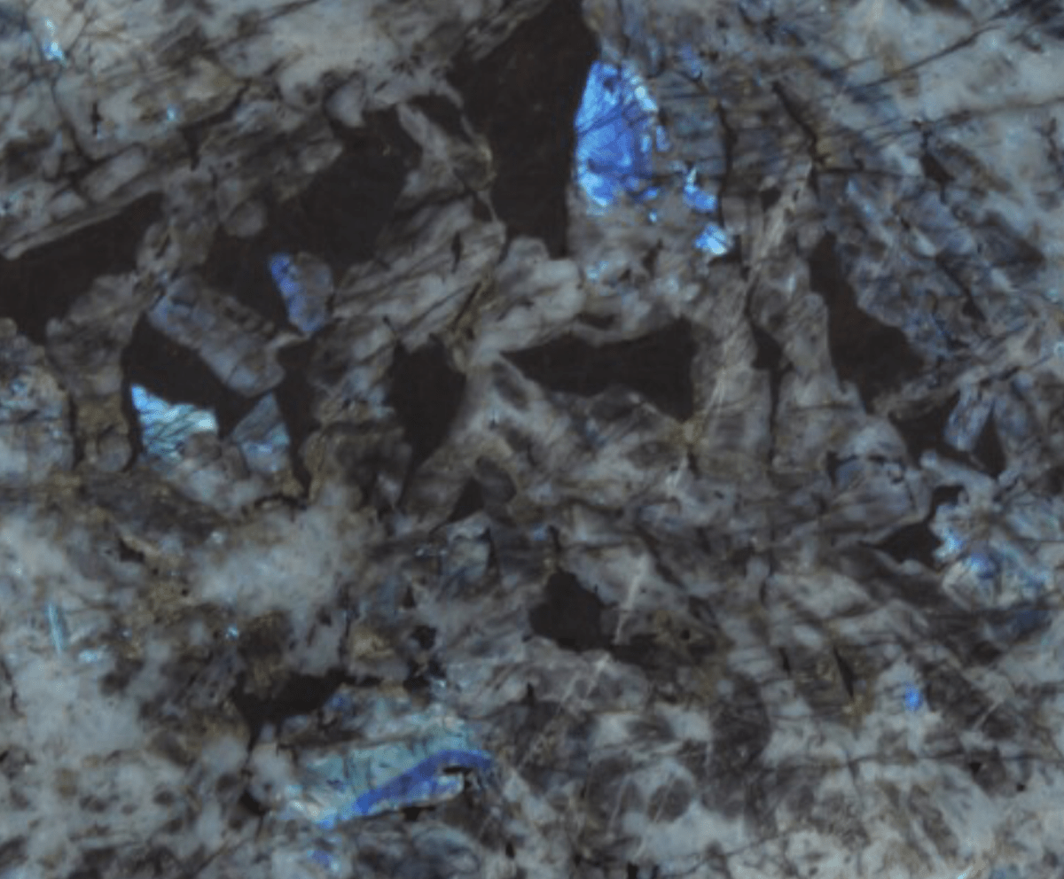 Labradorite Lemourian - NCKBLK