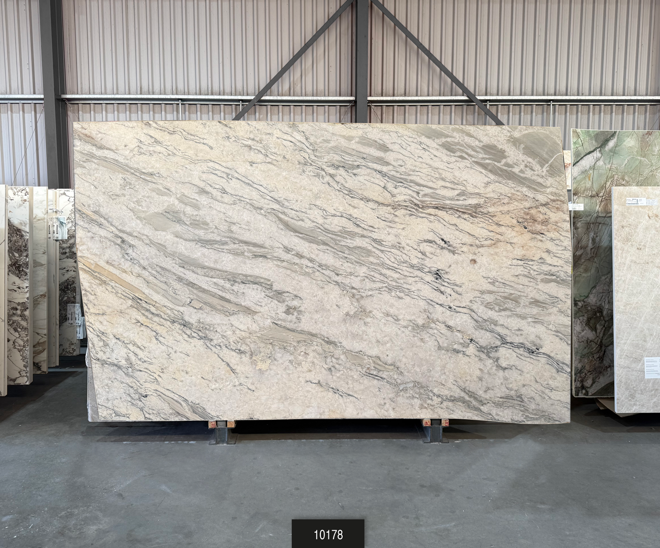 Mystique Leather finish 2cm 136 - NCKBLK