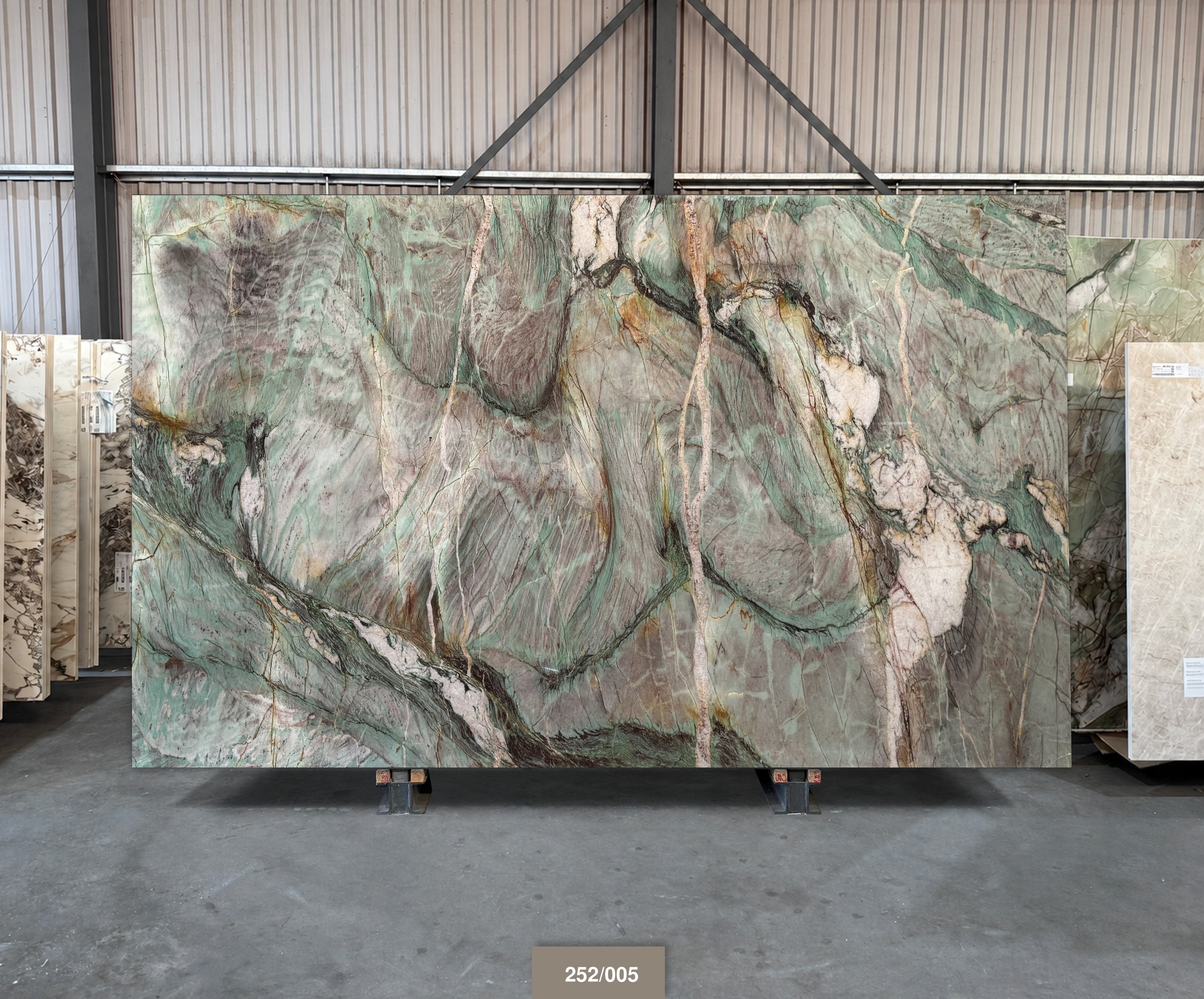 Oasis Green - 252