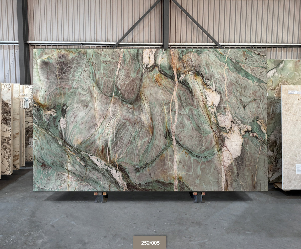 Oasis Green - 252